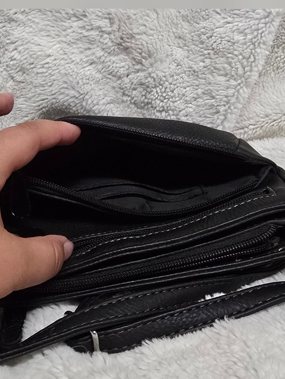Everyday Black Leather Crossbody Bag with Front Zip Pocket - Picture 3 of 6